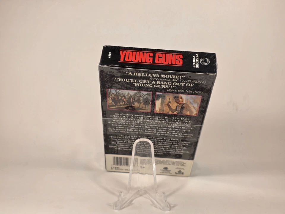 Young Guns VHS NEW Sealed 1988 Emilio Estevez Charlie Sheen Sealed Vestron Video Foto 3 de 4