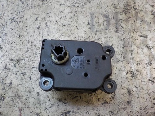 1786200 MOTEUR / ACTIONNEUR DE VOLET DE CLIMATISATION / 3M5H19E616AB / 15758628 - Photo 4/8