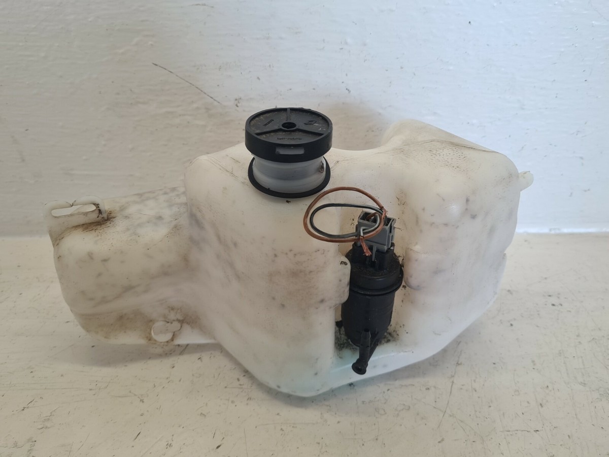 Bocal Lave-glace Avec Pompe Pour Renault Super 5 Diesel 1986 - Pièce D'occasion