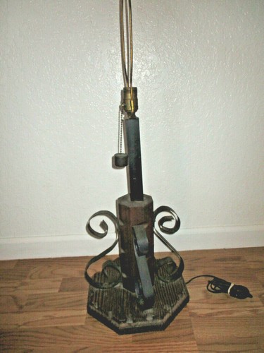 Vintage~Wood Base & Curved Wrought Iron Table Lamp~31.0" Tall ~NO LAMP SHADE - Picture 10 of 12