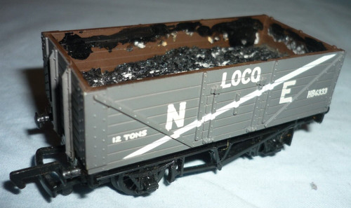 MAINLINE OO GAUGE NE 7 TABLONES VAGÓN HB4333 LOCO 37126 Con CARGA | Zustand: Used