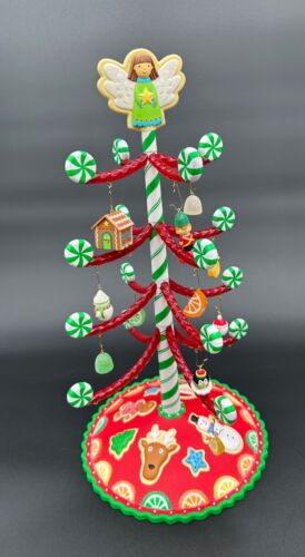Hallmark 2017 Season's Treatings conjunto miniatura árbol de Navidad repintado verde usado - Imagen 1 de 16