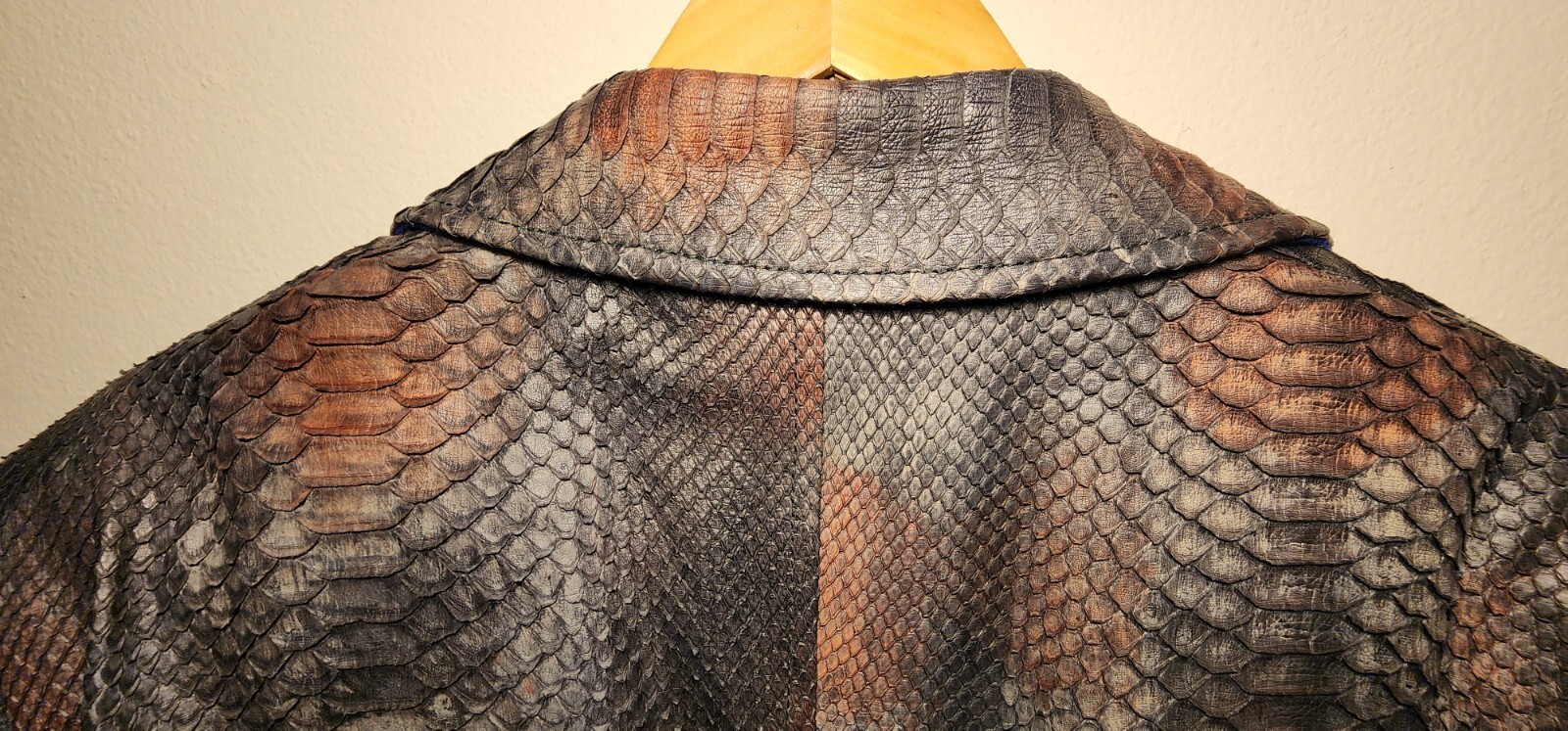 ANGELO GALASSO PYTHON & LAMBSKIN DINNER JACKET SI… - image 7