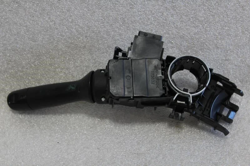 Interruptor de columna de intermitente Subaru Impreza WRX 2015 Foto 2 de 4