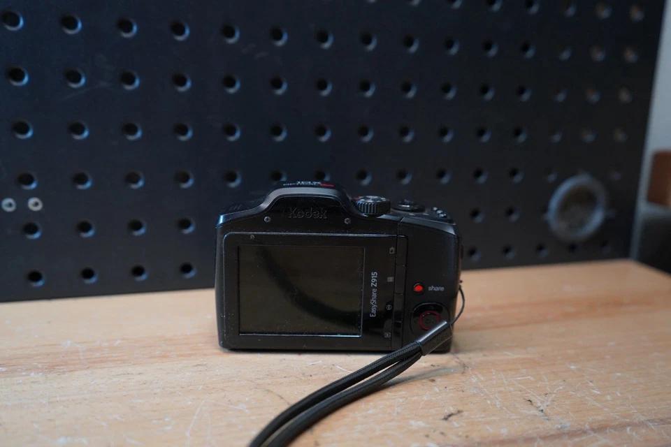 Cámara digital (C) Kodak EasyShare Z915 Foto 4 de 4