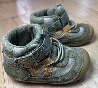 Stride Rite Boys Atticus Shoe Size 5W Green with Gold