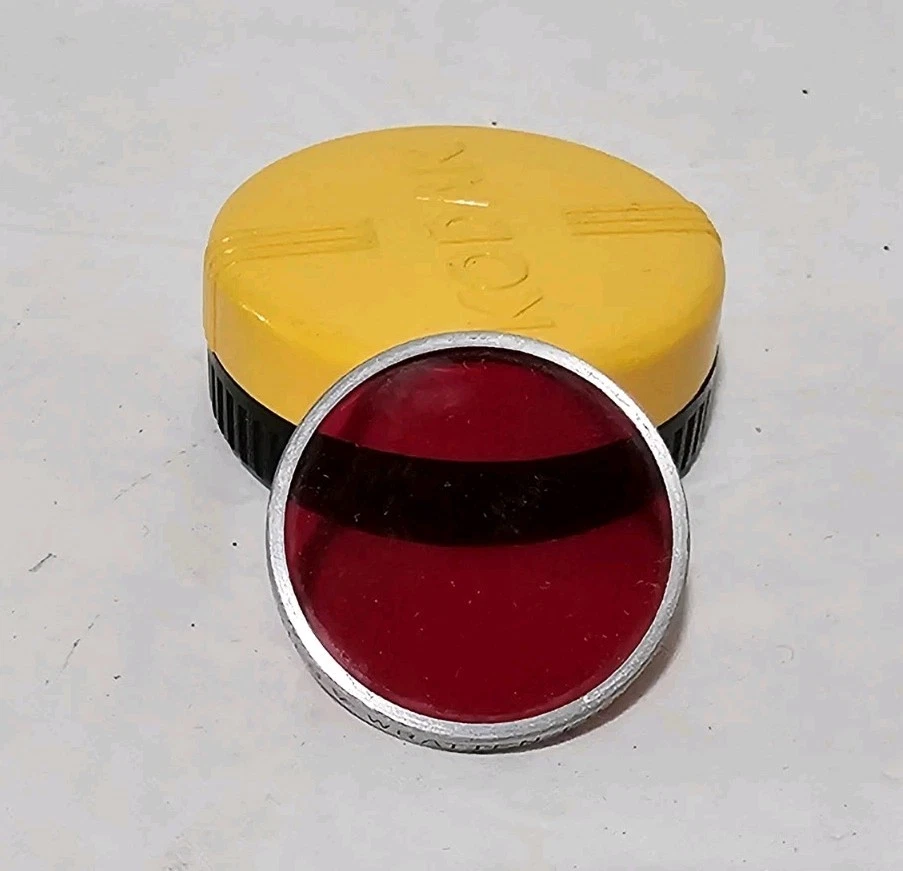 Set Of Kodak Wratten A Filter Series 5  Made in USA No. 29 Red X1 Green G Yellow - Image 4 of 4