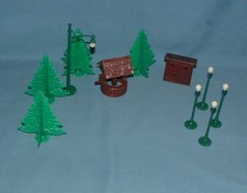 PLASTICVILLE MODEL TRAIN ACCESSORIES - OUTHOUSE, WELL, TREES, LIGHTS - USED