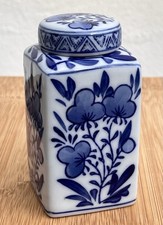 Chinese Blue & White Handpainted Porcelain Lidded Small Tea Caddy