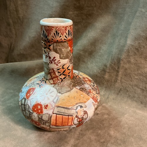 Victorian Japanese porcelain Satsuma hand decorated squat design Vase - Picture 5 of 10