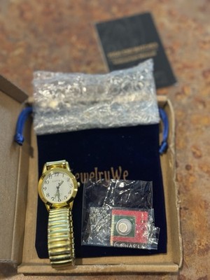 JewelryWe Women's Ultra Thin Easy Reader Watch with Elastic Strap Golden NWT