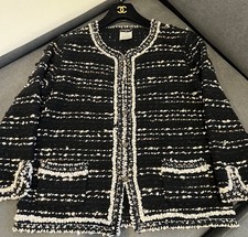 CHANEL 05A BLACK CC LOGO BUTTON EMBELLISHED JACKET FR40 US8