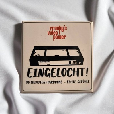 Bang Boom Bang Eingelocht | Kühlschrankmagnet 90 Minuten echte Gefühle Kult Film