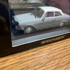 MINICHAMPS Ford Taunus Saloon 1960 Grey 1/43 Model Car Classic Edition