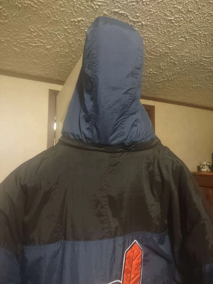 Auténtico abrigo acolchado de iniciación suéter con media cremallera. Talla Grande Vintage Cleveland OH Foto 3 de 4