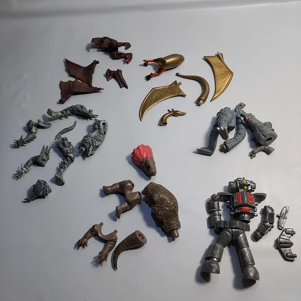 Bandai Lot of 6 HG Gashapon GAMERA Figures - Daitetsujin, Kamen Rider, Godzilla - Image 2 of 4