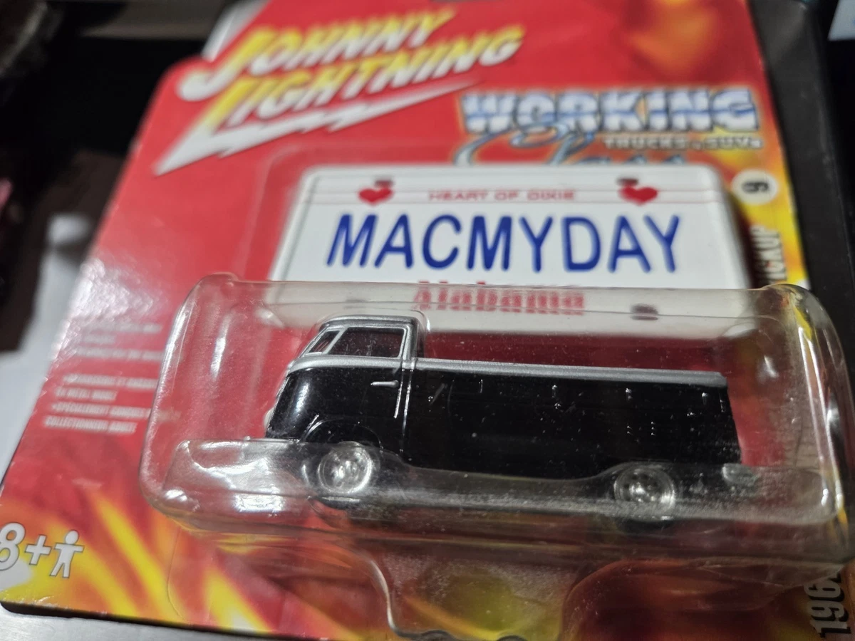 Johnny Lightning 1965 VW Type 2 Pickup Version A
