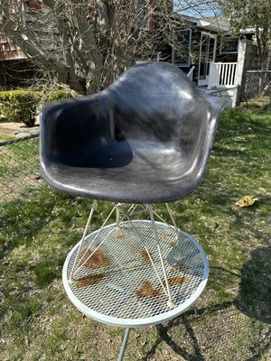 Vintage Black Eames Herman Miller Fiberglass Arm Chair   Mid Century McM ShEll