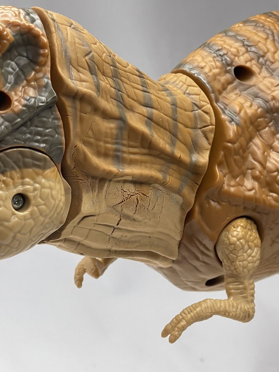 Jurassic World 2015 Hasbro STOMP AND STRIKE 18