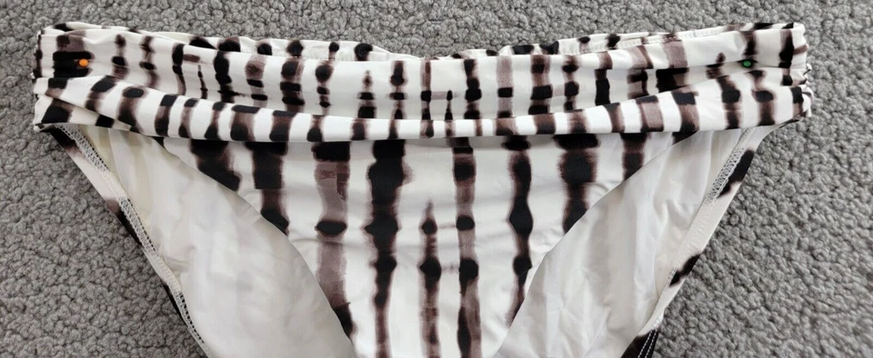 La Blanca Printed Shirred Hipster Bikini Bottom Women's 12 White/Black Pull On - Image 2 of 4