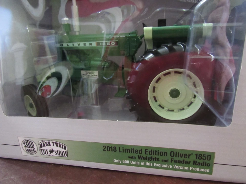 SPECCAST 1/16 2018 MARK TWAIN ROY SHOW OLIVER 1850 W/WEIGHTS & FENDER RADIO/NIB - Image 3 of 4