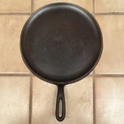 Vintage WAGNER WARE-SYDNEY-O-Round Cast Iron Griddle #9-(10 1/2”)-Made In USA