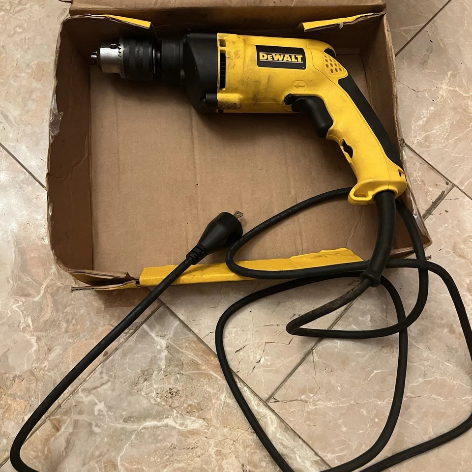 DEWALT DW511 1/2" VSR Single Speed Corded Hammerdrill Tested Works - Image 3 of 4