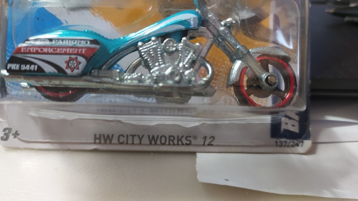 Hot Wheels Bad Bagger ミニカー Amazon.com: Hot Wheels Bad Bagger : Toys & Games