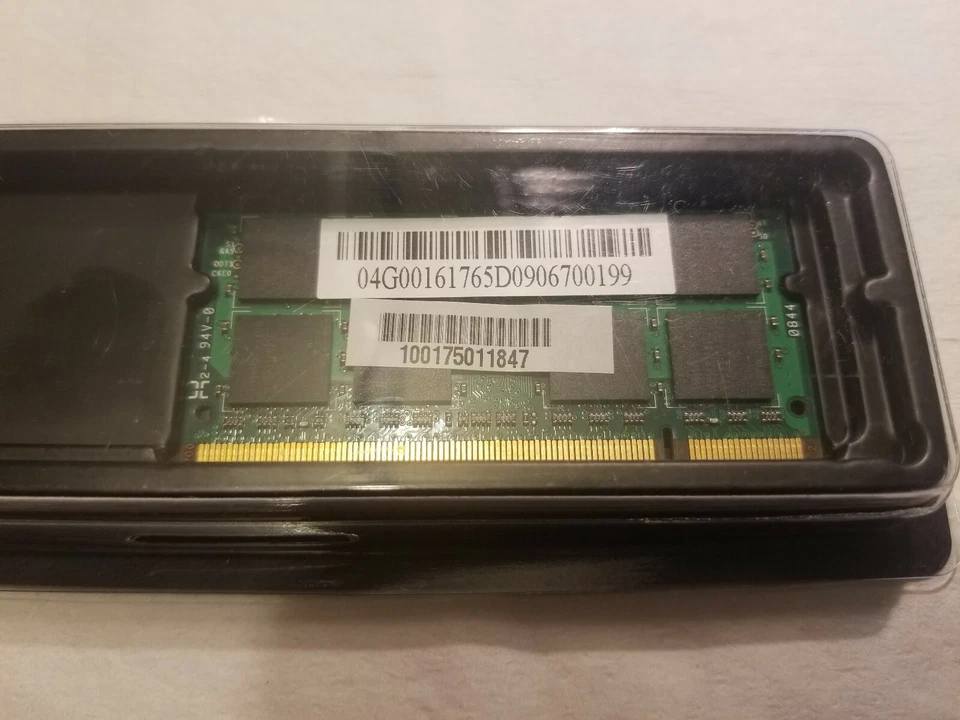 Hynix 04G00161765D 1GB DDR2-667 PC2-5300 SODIMM Laptop RAM - Image 2 of 2
