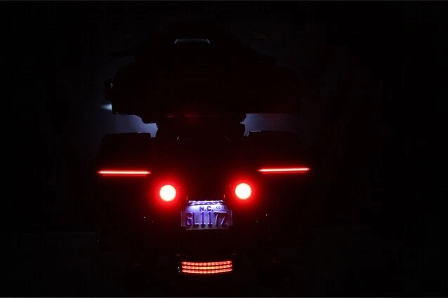 Custom Dynamics BAGZ Lente de Humo de Bajo Perfil LED Bolsa de Sillín Luces 97-13 FLH/T Foto 3 de 4