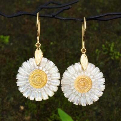 Blume Ohrringe Perlmutt & Vermeil Vergoldung an Sterling Silber 5.76 G