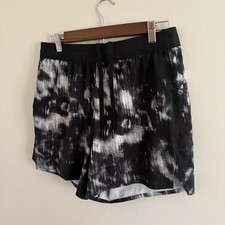 All In Motion Women  s Medium Gym Shorts Athletic Black White Liner Running    L7