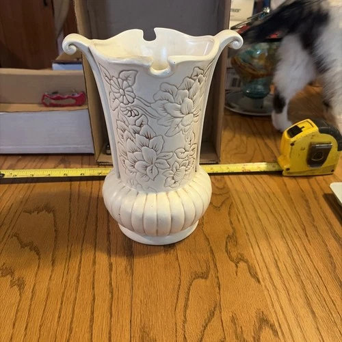 Vintage Red Wing Pottery Magnolia Yellow Vase #1181 See Photos