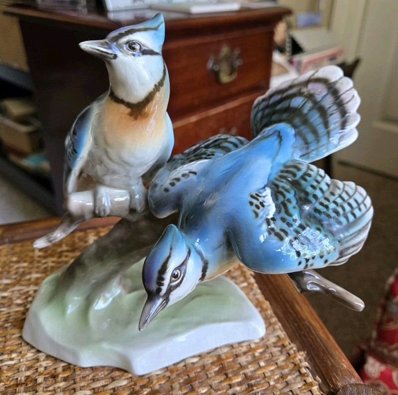 Vntg WIEN KERAMOS Porcelain  Double  Blue Jay Figurine Rare Very Good Condition 