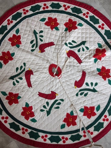 VTG. Christmas Tree Skirt 50” HAND QUILTED poinsettia Holly Cardinal - Picture 10 of 15
