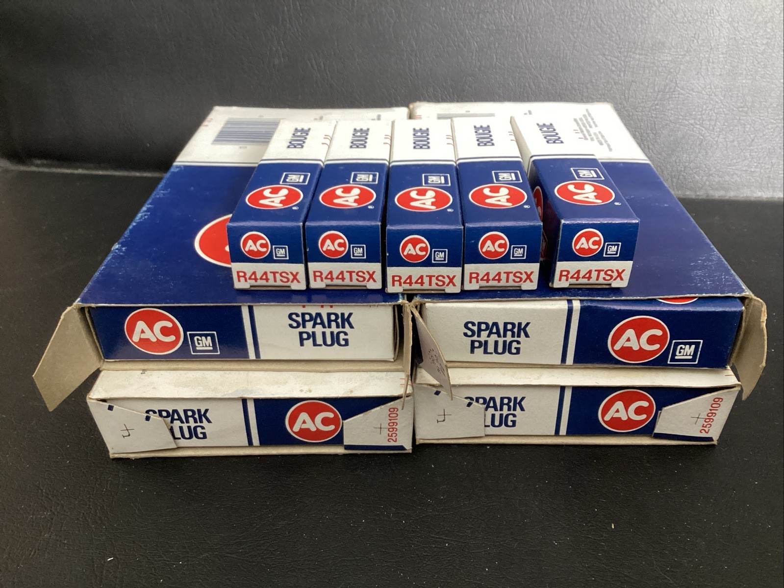 R44TSX AC Delco /Gm Spark Plugs NOS 4 Boxes 5 Singles 37 Total Spark Plugs