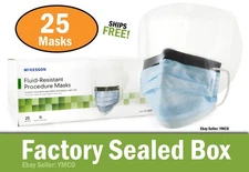 McKesson 91-2600 Fluid Resistant Procedure Masks Anti-Fog Pleated with Ear Loops