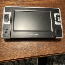 Sylvania SDVD8706 Portable DVD Player 7"
