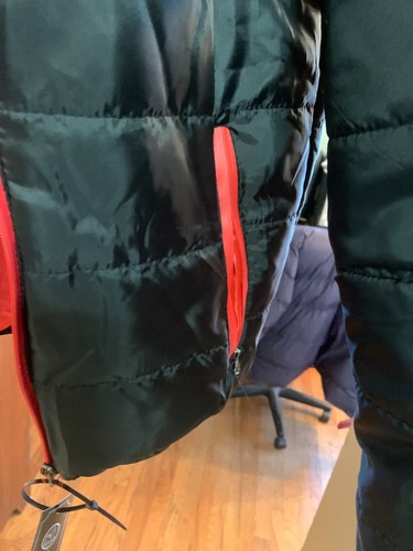Men's NWT Size XS Black/Red Padded Puffer Coat - Zippered - Inside Pocket - Picture 3 of 9