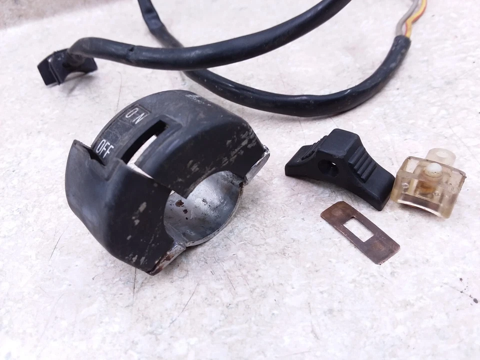 Interruptor de encendido/apagado faros manillar enduro Suzuki 370 DR DR370 DAÑOS 1979 ANSI-C Foto 3 de 4