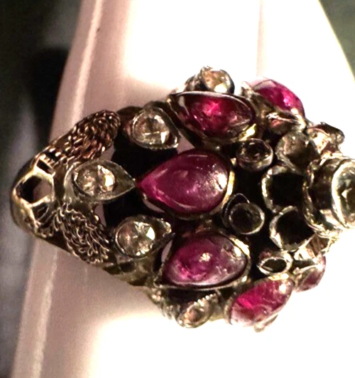 14K Harem Princess Siamese (Thai) Dome Ring Ruby & Clear Crystals, Diamonds? - Image 3 of 4