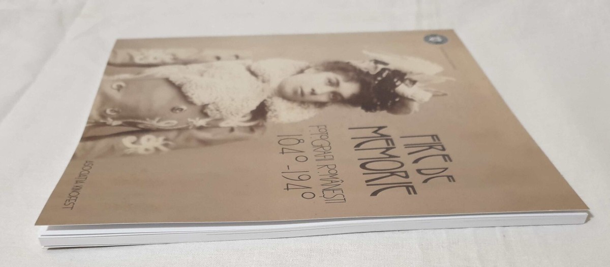 ルーマニア語 写真集 ROMANIA PETRE BARON threads of memory - Romanian photographs 1840 -1940, superb album