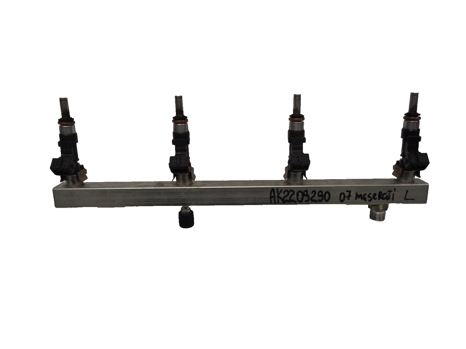 04-08 Maserati Quattroporte 4.2L Left Driver Fuel Rail w/Injectors OEM AK2209290