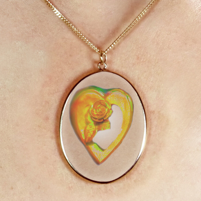 9ct Gold Hologram Pendant - Heart & Rose (Oval) + 18"" Chain