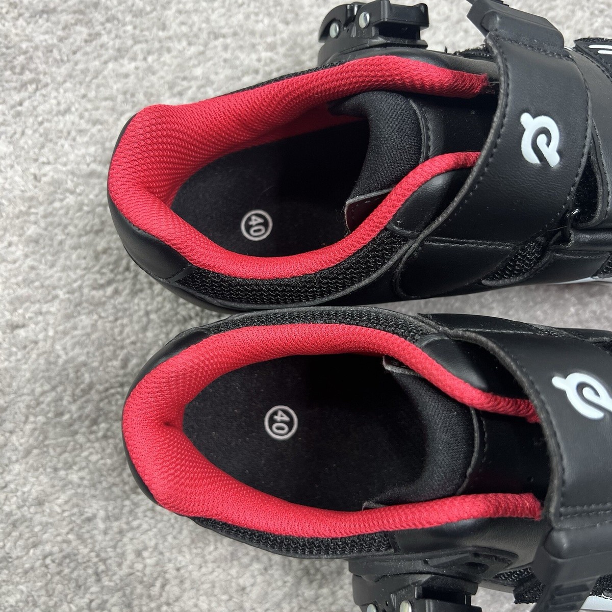 Chaussures de cyclisme Peloton taille 40 hommes 7 femmes 9 noir blanc