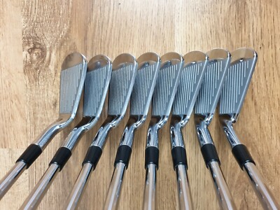 Nike Tiger Woods 2004 Limited Edition Iron Set 3-PW | eBay