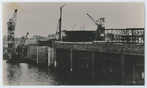 REPRO Foto U-Boot Bunker im Hafen SAINT-NAZAIRE Frankreich