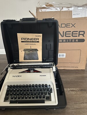 Nadex Pioneer Manual Typewriter, Durable Travel Case Included, White