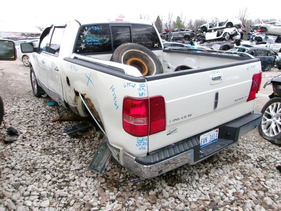 Used Air Cleaner Assembly fits: 2006 Lincoln Lincoln lt 5.4 Grade A - Image 3 of 4