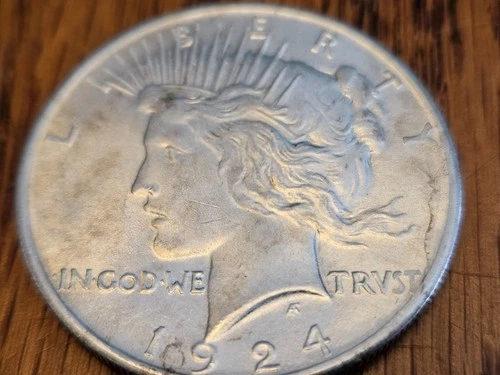 VIDEO 1924 PEACE DOLLAR CHOICE BU+ BARELY OVER $60 MELT PRICE WITH FREE SHIPPING